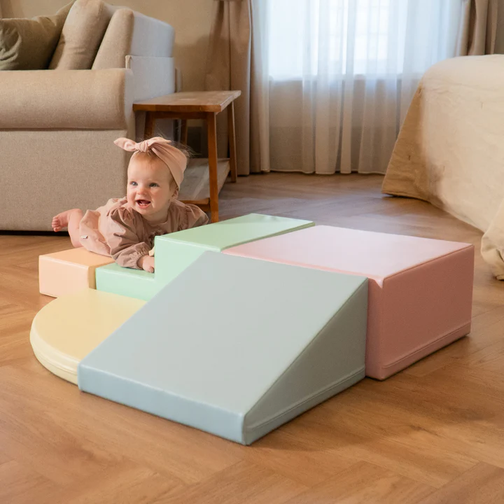 Soft Play Corner Climber